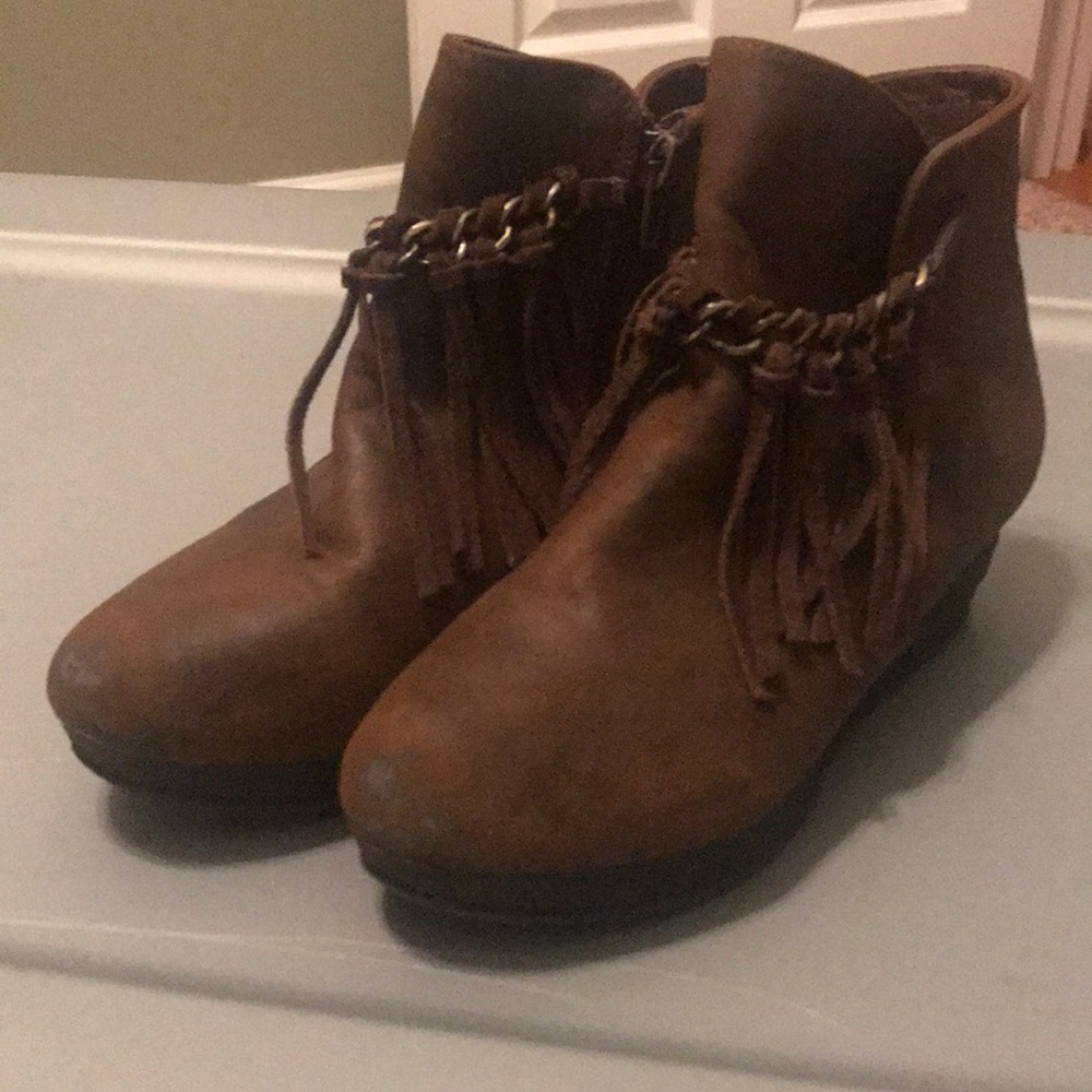 Girls Brown wedge booties